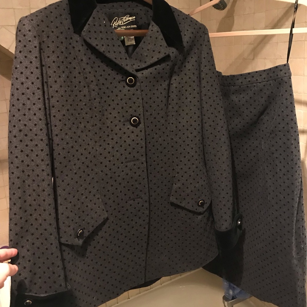 Suit set